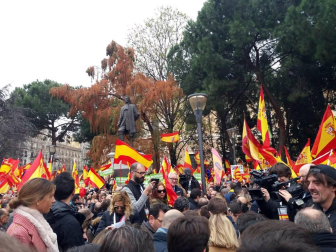 Manifestación este domingo en la plaza de Colón de Madrid en contra de la política de diálogo del Gobierno en Cataluña y en demanda de elecciones.