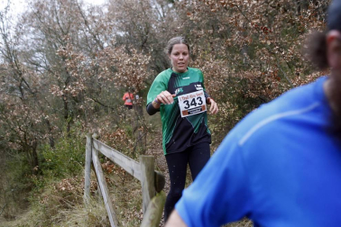 Ion Sola y Vanesa Pacha ganan el campeonato de la Federación Navarra de Atletismo en el I Trail Hiru Herri