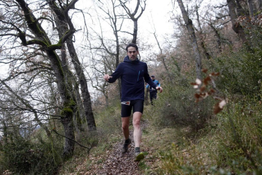 Ion Sola y Vanesa Pacha ganan el campeonato de la Federación Navarra de Atletismo en el I Trail Hiru Herri