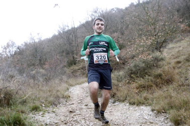 Ion Sola y Vanesa Pacha ganan el campeonato de la Federación Navarra de Atletismo en el I Trail Hiru Herri