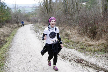 Ion Sola y Vanesa Pacha ganan el campeonato de la Federación Navarra de Atletismo en el I Trail Hiru Herri