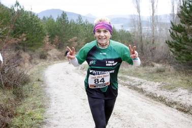 Ion Sola y Vanesa Pacha ganan el campeonato de la Federación Navarra de Atletismo en el I Trail Hiru Herri