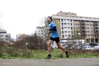 Ion Sola y Vanesa Pacha ganan el campeonato de la Federación Navarra de Atletismo en el I Trail Hiru Herri