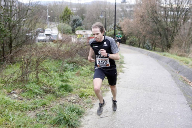 Ion Sola y Vanesa Pacha ganan el campeonato de la Federación Navarra de Atletismo en el I Trail Hiru Herri