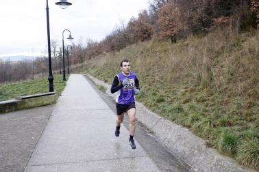 Ion Sola y Vanesa Pacha ganan el campeonato de la Federación Navarra de Atletismo en el I Trail Hiru Herri
