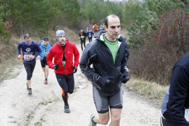 Ion Sola y Vanesa Pacha ganan el campeonato de la Federación Navarra de Atletismo en el I Trail Hiru Herri