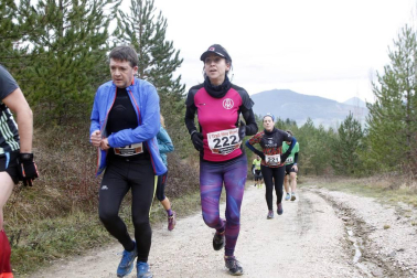 Ion Sola y Vanesa Pacha ganan el campeonato de la Federación Navarra de Atletismo en el I Trail Hiru Herri