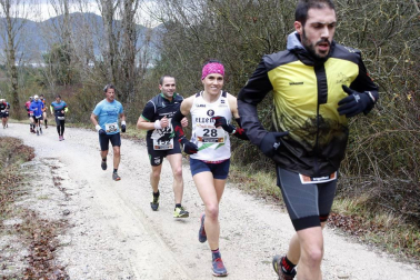 Ion Sola y Vanesa Pacha ganan el campeonato de la Federación Navarra de Atletismo en el I Trail Hiru Herri