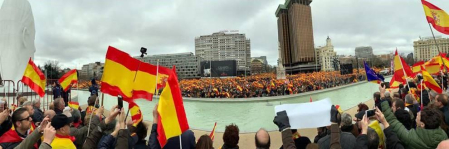 Manifestación este domingo en la plaza de Colón de Madrid en contra de la política de diálogo del Gobierno en Cataluña y en demanda de elecciones.