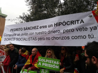 Manifestación este domingo en la plaza de Colón de Madrid en contra de la política de diálogo del Gobierno en Cataluña y en demanda de elecciones.