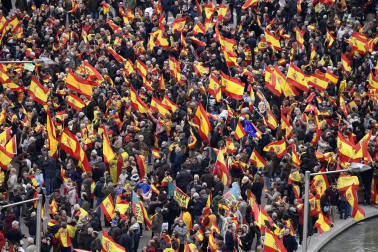 Manifestación este domingo en la plaza de Colón de Madrid en contra de la política de diálogo del Gobierno en Cataluña y en demanda de elecciones.
