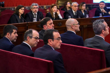 El Tribunal Supremo inicia este martes el juicio al Procés. Estas son las imágenes del día