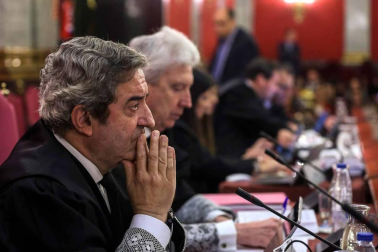 El Tribunal Supremo inicia este martes el juicio al Procés. Estas son las imágenes del día