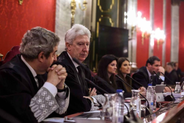 El Tribunal Supremo inicia este martes el juicio al Procés. Estas son las imágenes del día