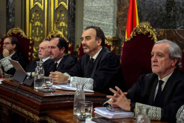 El Tribunal Supremo inicia este martes el juicio al Procés. Estas son las imágenes del día