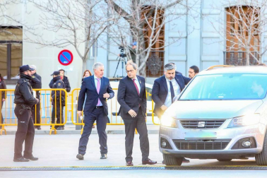El Tribunal Supremo inicia este martes el juicio al Procés. Estas son las imágenes del día