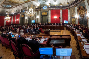 El Tribunal Supremo inicia este martes el juicio al Procés. Estas son las imágenes del día