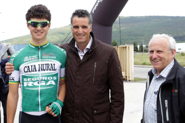 Una década de ciclismo en verde: Caja Rural-RGA presenta sus plantillas para esta temporada