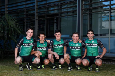 Una década de ciclismo en verde: Caja Rural-RGA presenta sus plantillas para esta temporada