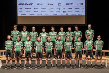 Una década de ciclismo en verde: Caja Rural-RGA presenta sus plantillas para esta temporada