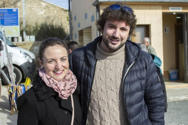 El pasado fin de semana los tafalleses celebraron sus tradicionales ferias de febrero. La mañana del sábado llegaron hasta el recinto de El Ferial los ejemplares equinos, para disfrute de todos los presentes. A un tiempo, también se pudo disfrutar la exposición y venta de plantas y flores en la Plaza Cortés, los puestos de venta ambulante en el Paseo Padre Calatayud o la Feria Agroalimentaria en la Plaza de Navarra.