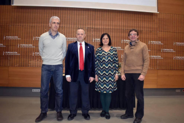 El sábado 9 de febrero Civican fue el escenario en el que tuvo lugar la Gala anual de la Federación Navarra de Béisbol y Sófbol en la que se premió a los deportistas y equipos más destacados de la temporada 2018. Además de estos galardones, alcanzados por la tarea realizada sobre el diamante, se aprovechó para reconocer a otras tres personas por los servicios prestados: a Ernesto Modrego, por su trayectoria y la labor de desarrollo del béisbol y sófbol en Navarra; y a Fernando García y Jesús Arilla por el trabajo realizado durante los últimos años en la federación navarra.