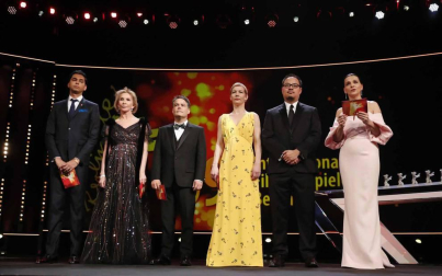 Imágenes de la Berlinale 2019, en la que la película 'Synonymes', dirigida por el cineasta israelí Nadav Lapid, ha sido galardonada con el Oso de Oro.