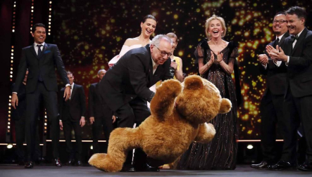 Imágenes de la Berlinale 2019, en la que la película 'Synonymes', dirigida por el cineasta israelí Nadav Lapid, ha sido galardonada con el Oso de Oro.