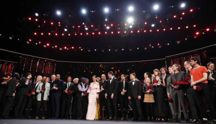 Imágenes de la Berlinale 2019, en la que la película 'Synonymes', dirigida por el cineasta israelí Nadav Lapid, ha sido galardonada con el Oso de Oro.