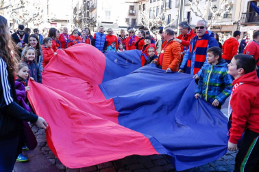 Imágenes de los aficionados rojillos en Soria, antes del partido contra el Numancia.
