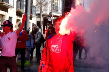 Imágenes de los aficionados rojillos en Soria, antes del partido contra el Numancia.