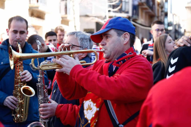 Imágenes de los aficionados rojillos en Soria, antes del partido contra el Numancia.