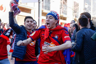 Imágenes de los aficionados rojillos en Soria, antes del partido contra el Numancia.