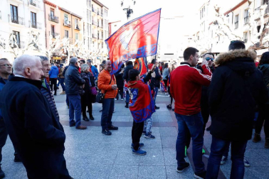 Imágenes de los aficionados rojillos en Soria, antes del partido contra el Numancia.