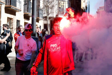 Imágenes de los aficionados rojillos en Soria, antes del partido contra el Numancia.
