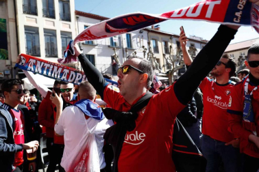 Imágenes de los aficionados rojillos en Soria, antes del partido contra el Numancia.