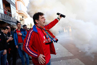 Imágenes de los aficionados rojillos en Soria, antes del partido contra el Numancia.