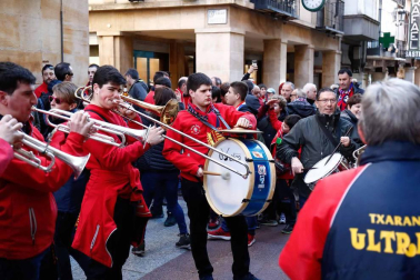 Imágenes de los aficionados rojillos en Soria, antes del partido contra el Numancia.