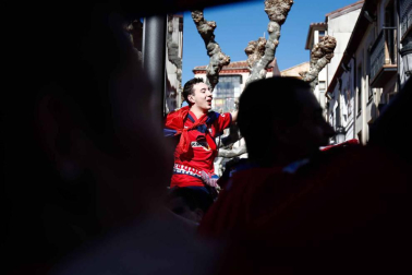 Imágenes de los aficionados rojillos en Soria, antes del partido contra el Numancia.