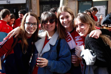 Imágenes de los aficionados rojillos en Soria, antes del partido contra el Numancia.