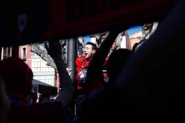 Imágenes de los aficionados rojillos en Soria, antes del partido contra el Numancia.