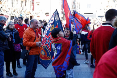 Imágenes de los aficionados rojillos en Soria, antes del partido contra el Numancia.
