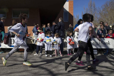 Imágenes de la tercera edición de la Carrera de los Valientes, celebrada este domingo en el campus de la Universidad de Navarra.