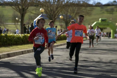 Imágenes de la tercera edición de la Carrera de los Valientes, celebrada este domingo en el campus de la Universidad de Navarra.