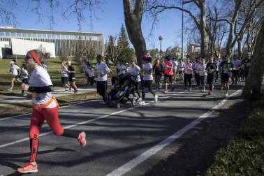 Imágenes de la tercera edición de la Carrera de los Valientes, celebrada este domingo en el campus de la Universidad de Navarra.