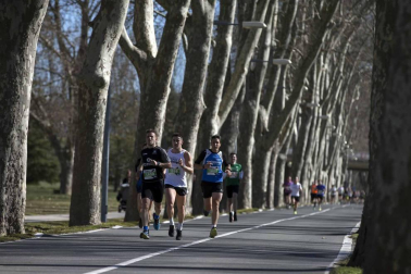 Imágenes de la tercera edición de la Carrera de los Valientes, celebrada este domingo en el campus de la Universidad de Navarra.