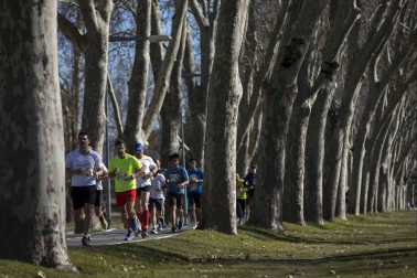Imágenes de la tercera edición de la Carrera de los Valientes, celebrada este domingo en el campus de la Universidad de Navarra.