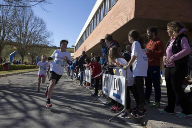 Imágenes de la tercera edición de la Carrera de los Valientes, celebrada este domingo en el campus de la Universidad de Navarra.