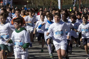 Imágenes de la tercera edición de la Carrera de los Valientes, celebrada este domingo en el campus de la Universidad de Navarra.