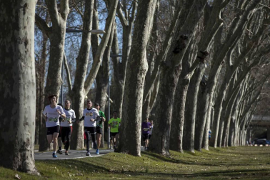 Imágenes de la tercera edición de la Carrera de los Valientes, celebrada este domingo en el campus de la Universidad de Navarra.